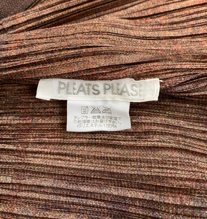 PLEATS PLEASE ISSEY MIYAKE